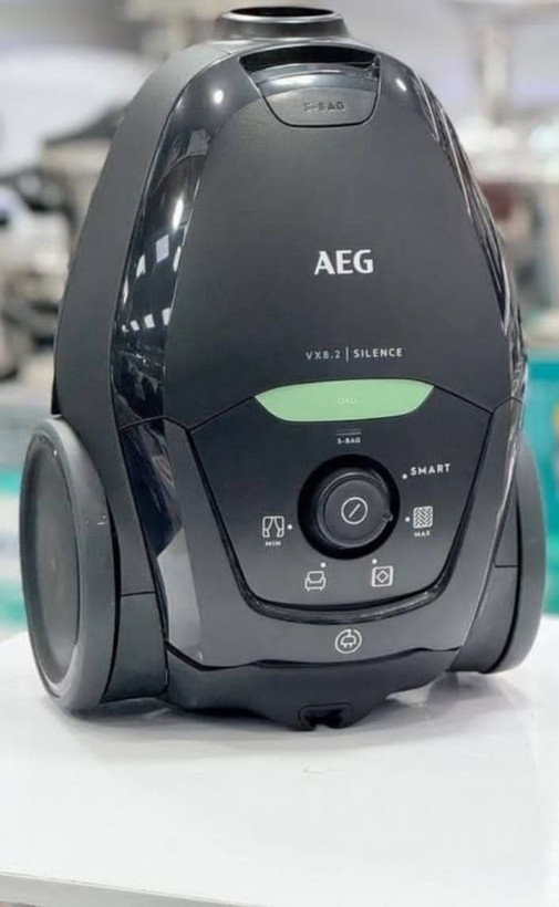 جاروبرقی AEG مدل VX82-1-OKO